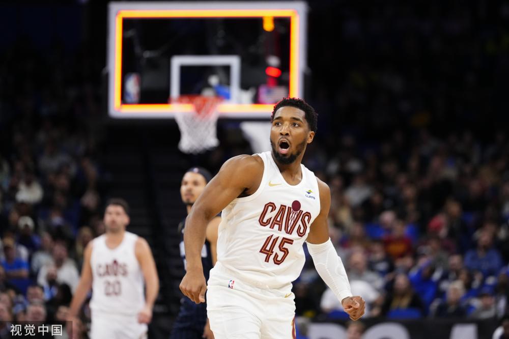 一次拼抢中 一次拼抢中