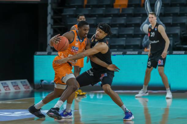 仅让自己更 仅让自己更